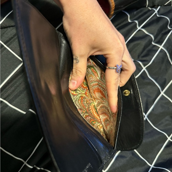 Dooney & Bourke Black Patent Leather Tote & Smooth Leather Wallet Set. GUC. - Picture 4 of 11